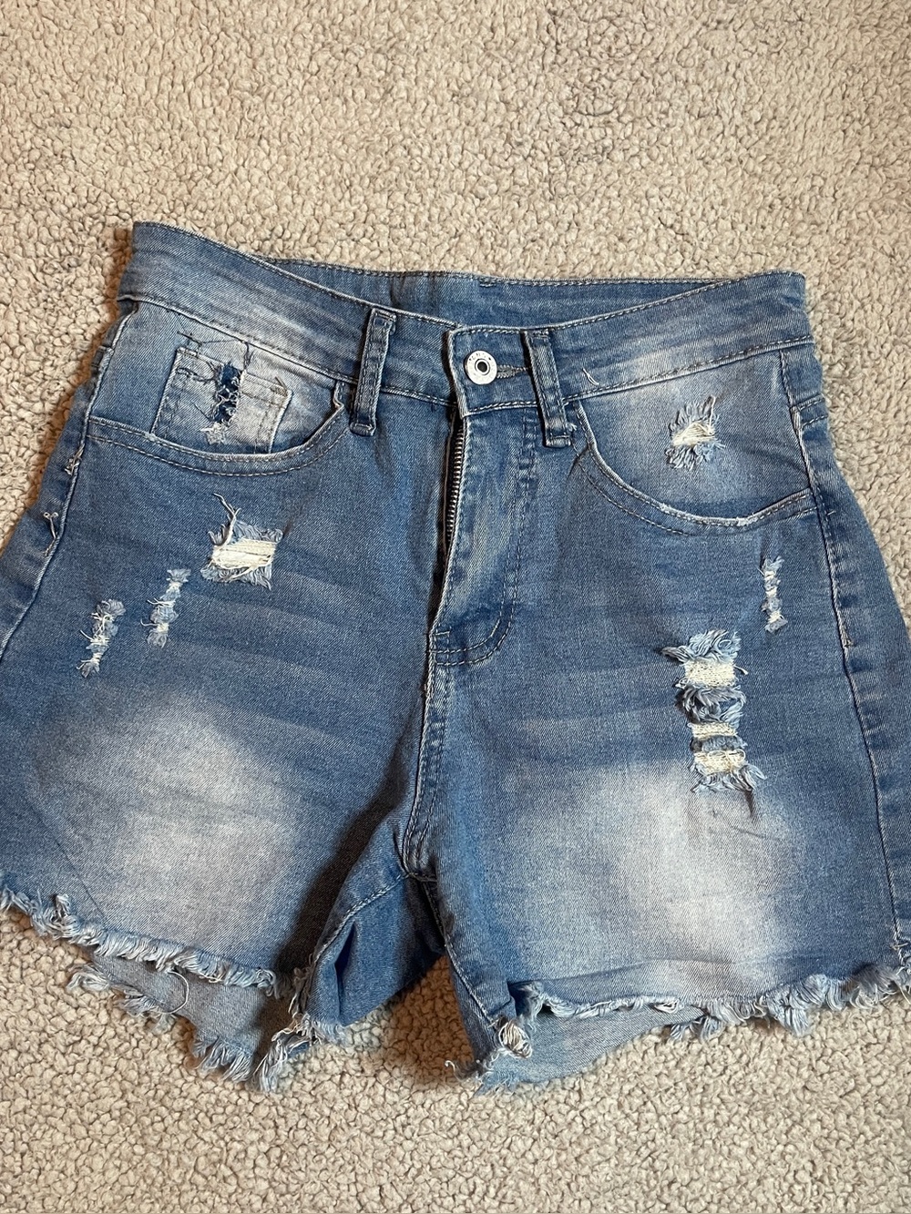 Frayed Hem Distressed Women's Denim Shorts - Blue